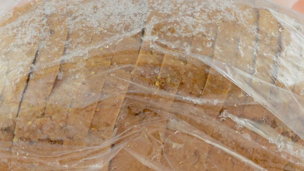 ¿Sabías que congelar el pan antes de tostarlo mejora la digestión?