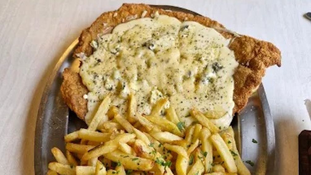 La Flor de Barracas: la milanesa gigante que enamora a los foodies porteños