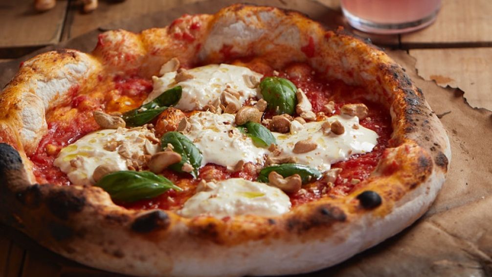 La ruta pizzera de Buenos Aires: los 5 lugares imperdibles para fanáticos del horno, la masa y el sabor