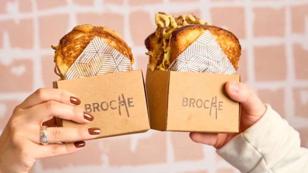 Broche: la sandwichería coreana que conquistó Caballito con sus panes dorados y rellenos virales