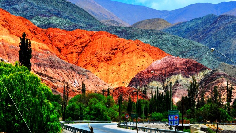 Jujuy: cerros de colores, tradiciones vivas y paisajes que parecen de otro planeta