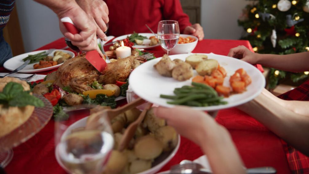 Fiestas saludables: la regla del 50-25-25 para comer mejor sin dejar de disfrutar