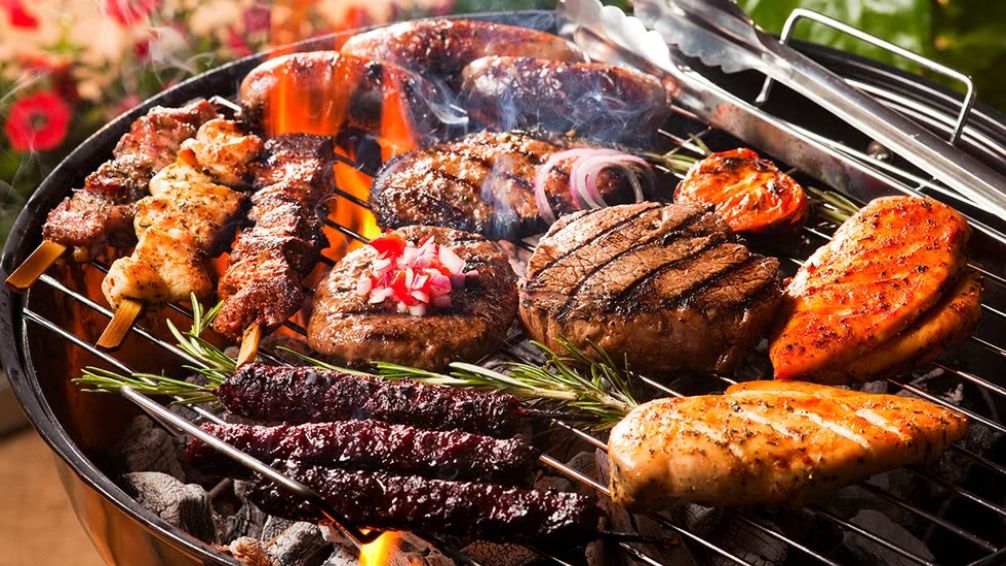 El secreto parrillero que volvió con fuerza: cómo lograr una carne jugosa sin esfuerzo