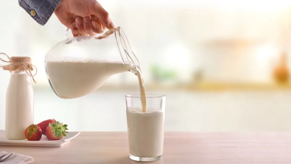 Leche: el clásico que protege tus huesos y músculos