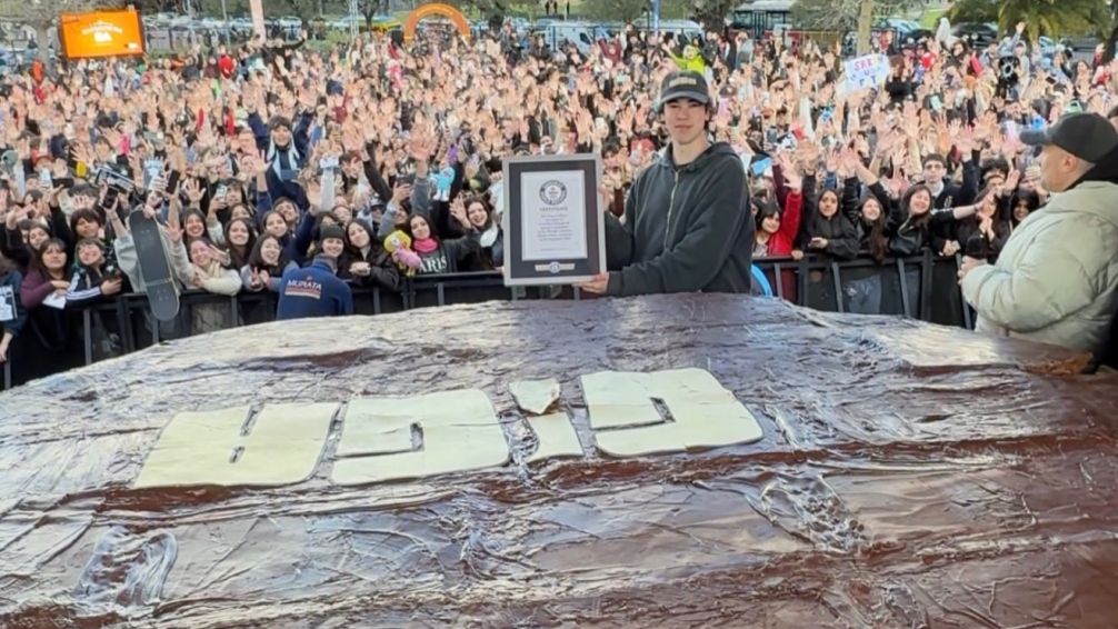 El alfajor más grande del mundo es argentino: cuánto pesó