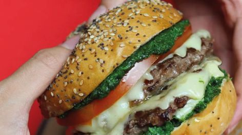 Dos hermanos en la búsqueda de la hamburguesa perfecta: el éxito detrás de un local en Palermo