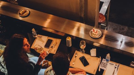 Descubrí Madri: la experiencia de tapas españolas con barra giratoria que conquista Palermo