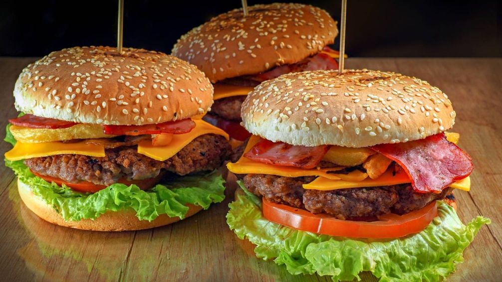 ¿Qué hamburguesa sos según tu mes? Descubrí tu match gourmet ideal