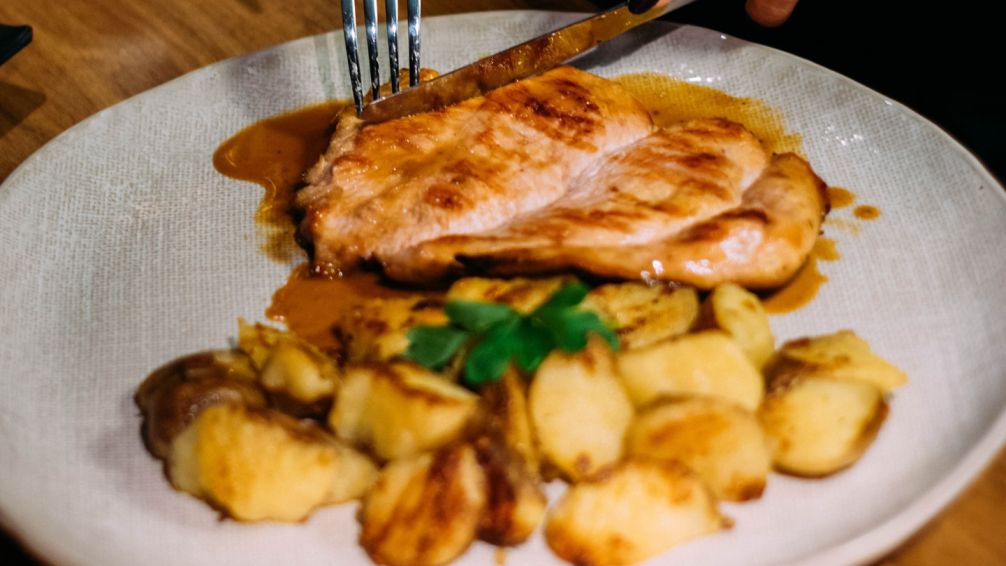 ZUK, el nuevo templo gourmet que transforma el Puerto de Olivos