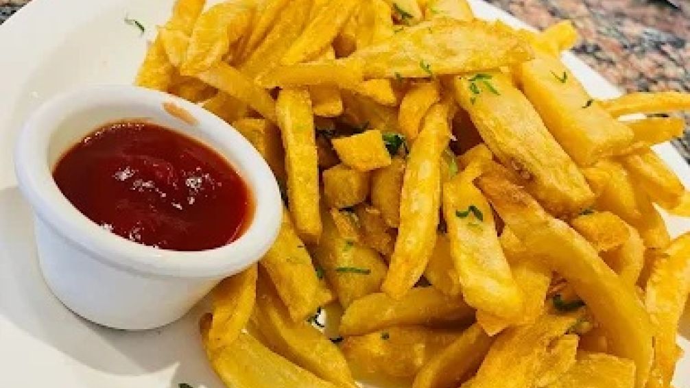 Papas fritas a lo porteño: dos bodegones imperdibles en Buenos Aires