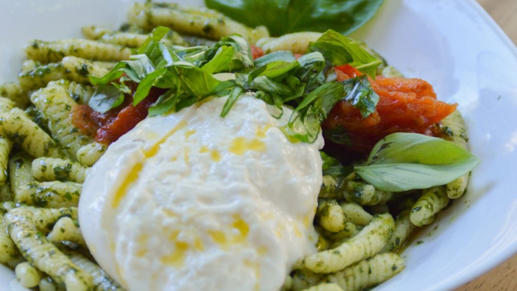 Doña Cocina: el bodegón de Almagro donde las pastas caseras siguen a $5.000