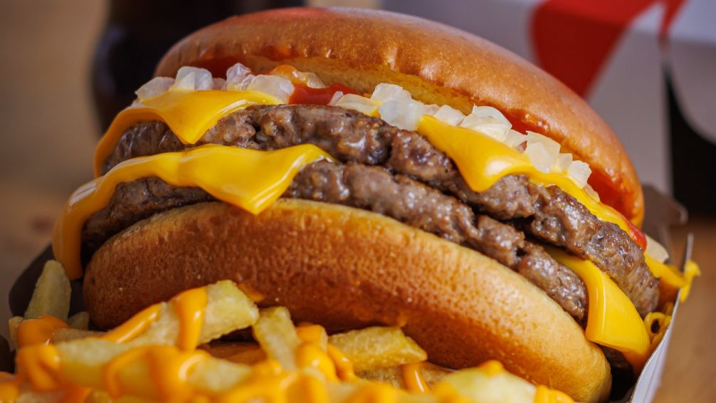 Hamburguesas XXL en el conurbano: llega Hamburguesas Extremas a Lomas del Mirador