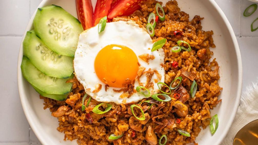 Nasi goreng en casa: el plato indonesio exprés que salva cualquier comida