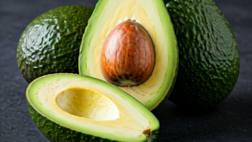 Palta perfecta: cómo elegirla, madurarla y cortarla sin fallar en la cocina