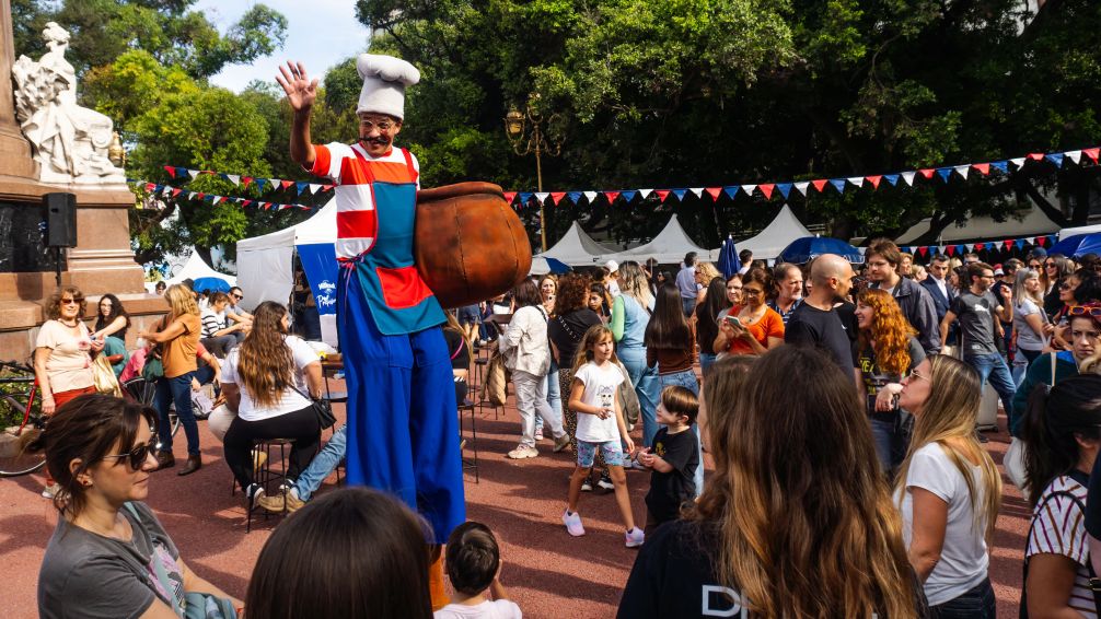 París en Recoleta: la feria francesa gratis que llena de sabor el corazón foodie de Buenos Aires