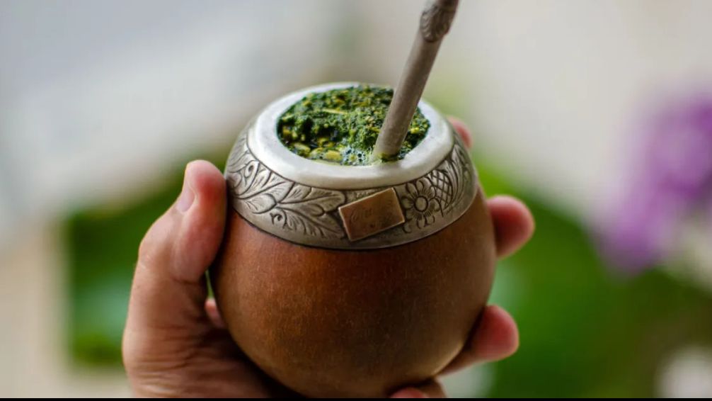 El yuyo que está cambiando el mate: más energía y más concentración  