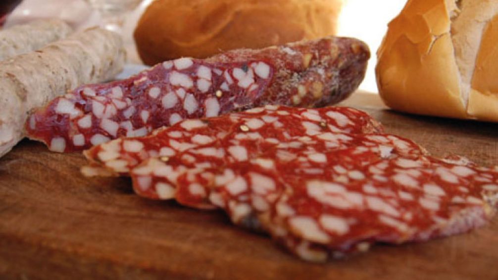 El pueblo a 100 km de Buenos Aires donde el salame es una tradición que convoca a miles