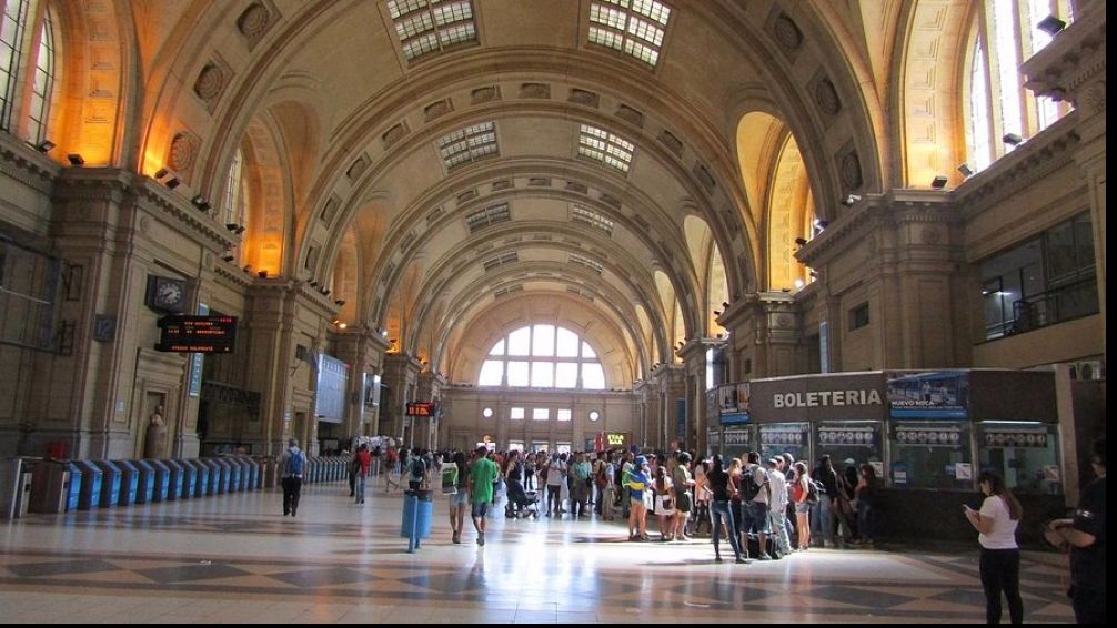 Visitas gratis a los rincones secretos de Retiro y Constitución: cómo anotarse en mayo