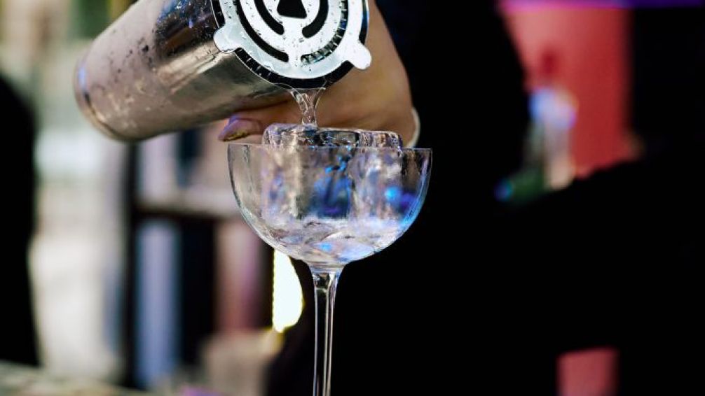 Buenos Aires celebra el Día del Cóctel con un festival inmersivo, DJ sets y 8 barras en simultáneo