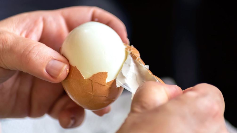Huevos duros: el error que hace que sean difíciles de pelar