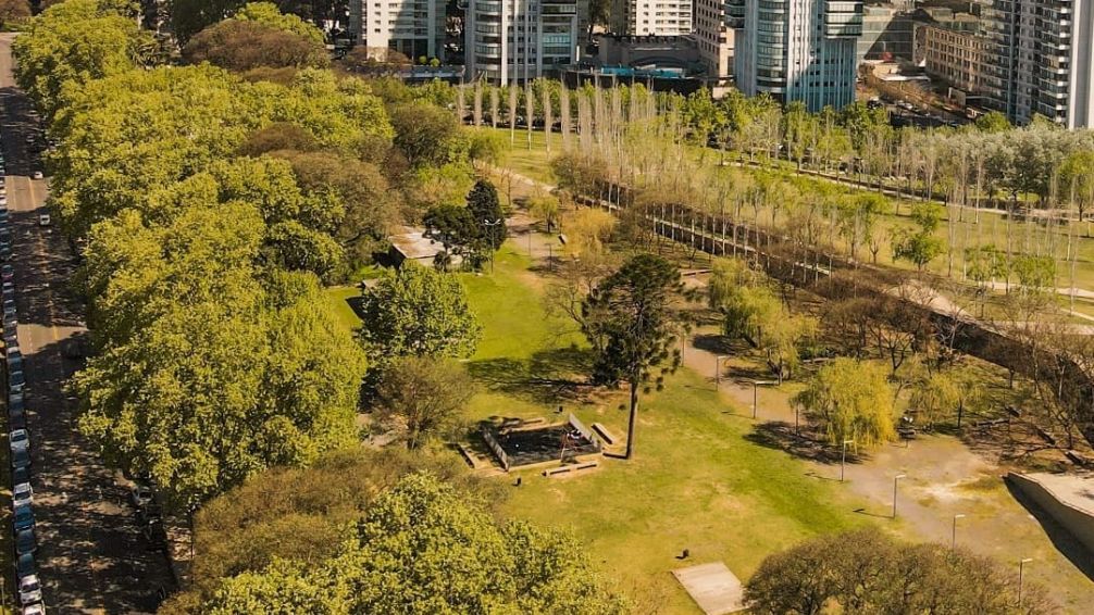 Polémica en Buenos Aires por la instalación de bares en parques y plazas