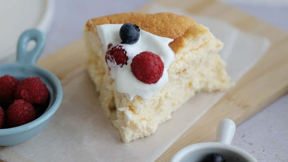 Cheesecake saludable sin horno con yogur griego: receta simple y rápida