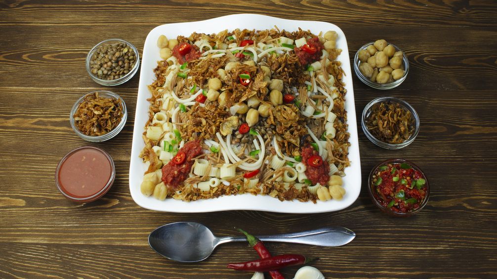 Qué es el koshari de Egipto: la receta del plato nacional que podés preparar en 40 minutos