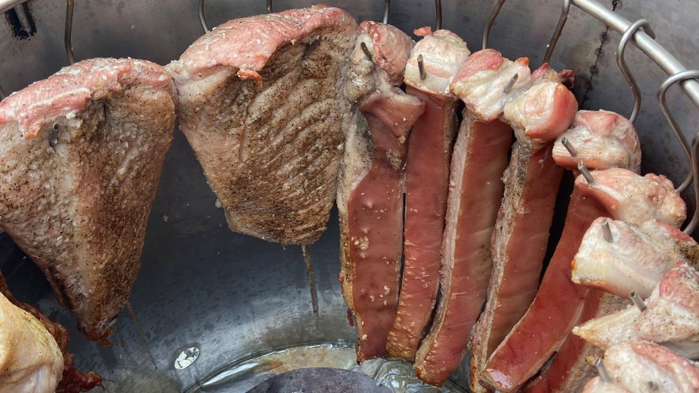 Asado al barril: la técnica que deja la carne jugosa