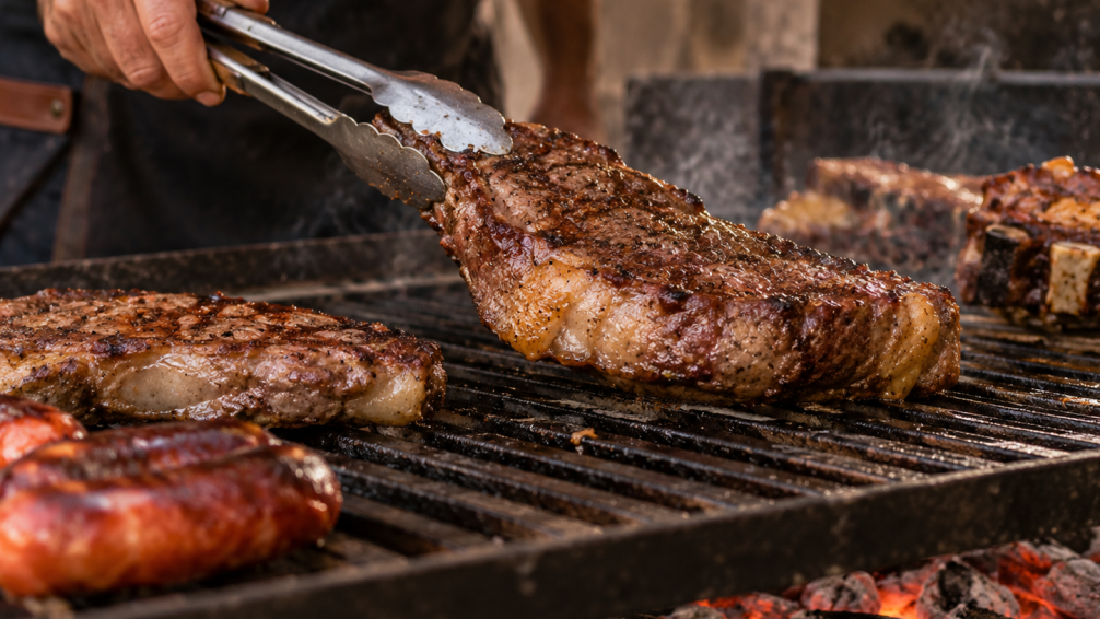 Las cuatro señales que indican cuándo girar la carne